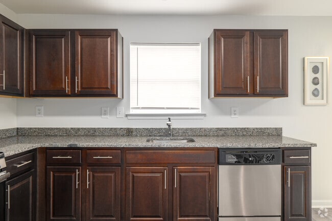 3BR, 2.5BA 1,610SF - Kitchen - Yorkshire Meadows