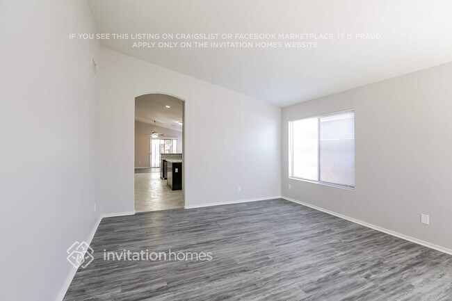 Building Photo - 900 E Jasper Dr