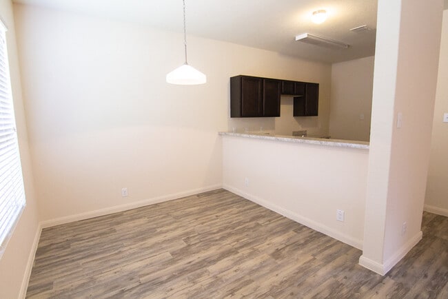 Building Photo - Tesoro Hills - 4810 War Horse Drive, San A...