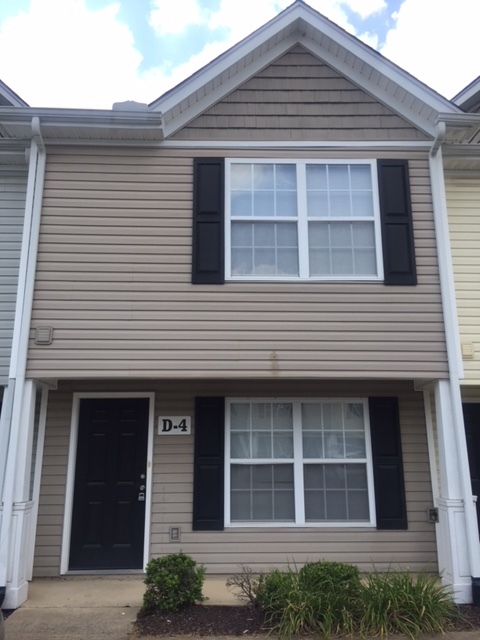 Foto principal - Centrally Located Murfreesboro Townhome