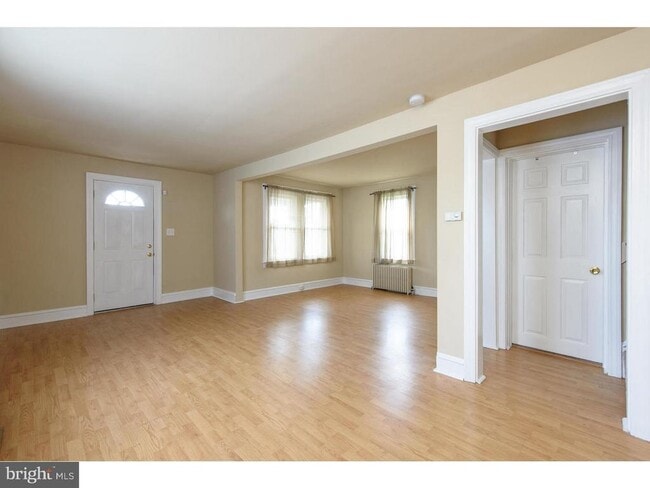 Building Photo - 374 Dehaven St
