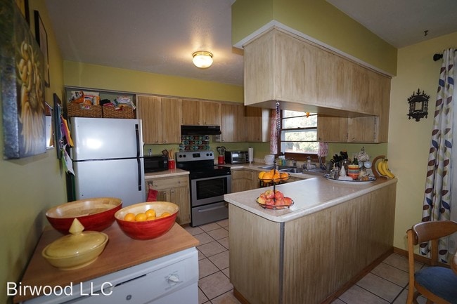 Building Photo - 3601 Valley Ridge Rd