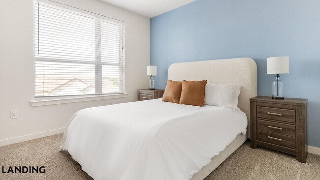 Foto del edificio - 5219 Rogers Rd