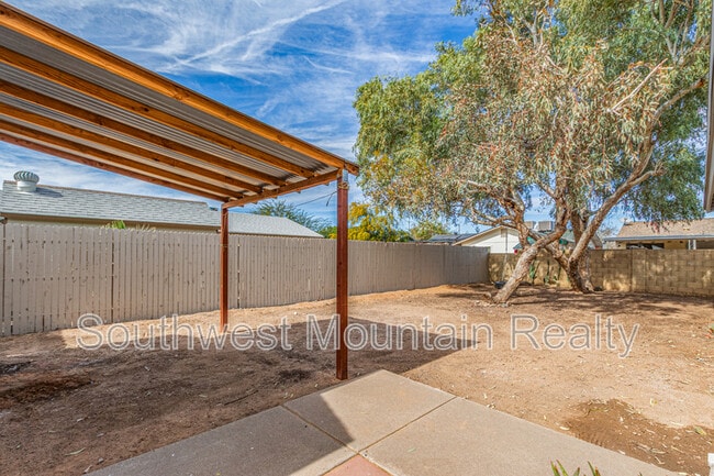 Foto del edificio - 4744 E Camino St