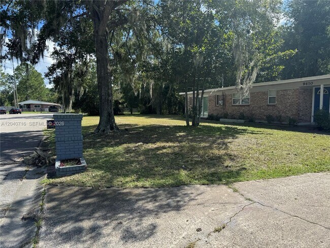 Foto del edificio - 9410 Gilchrist Ct