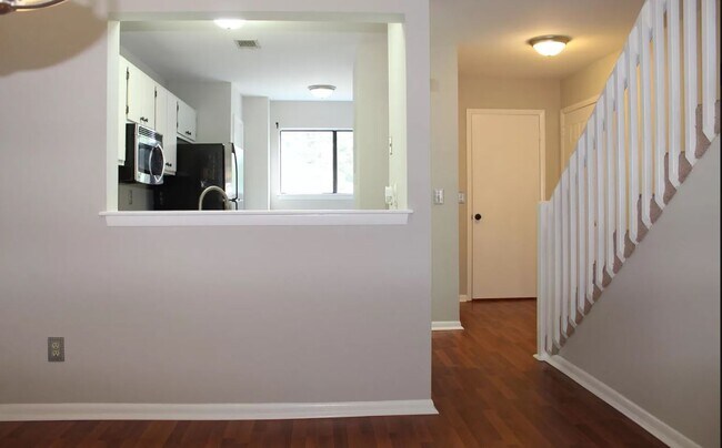 Foto del edificio - 1141 Shadow Lake Cir