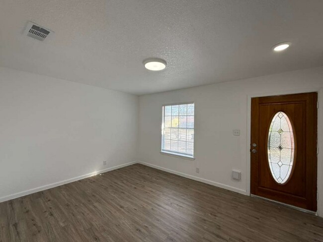 Foto del edificio - 9419 Gold Dust St