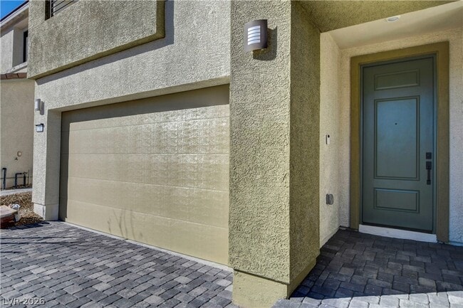 Building Photo - 6360 Pipers Brk Ln