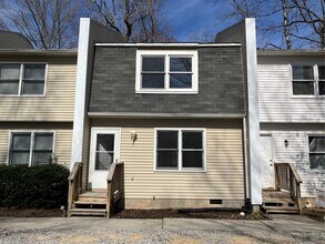 Building Photo - 158 Albemarle Dr