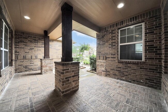 Building Photo - 22719 Shieldhall Ln
