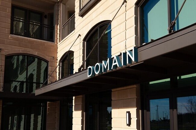 Foto del edificio - 6688 John Hickman Pkwy