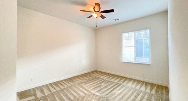 Building Photo - 148 Willowbend