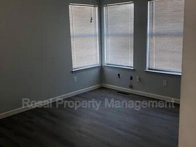 Foto del edificio - 6124 Woodhollow Pl NW