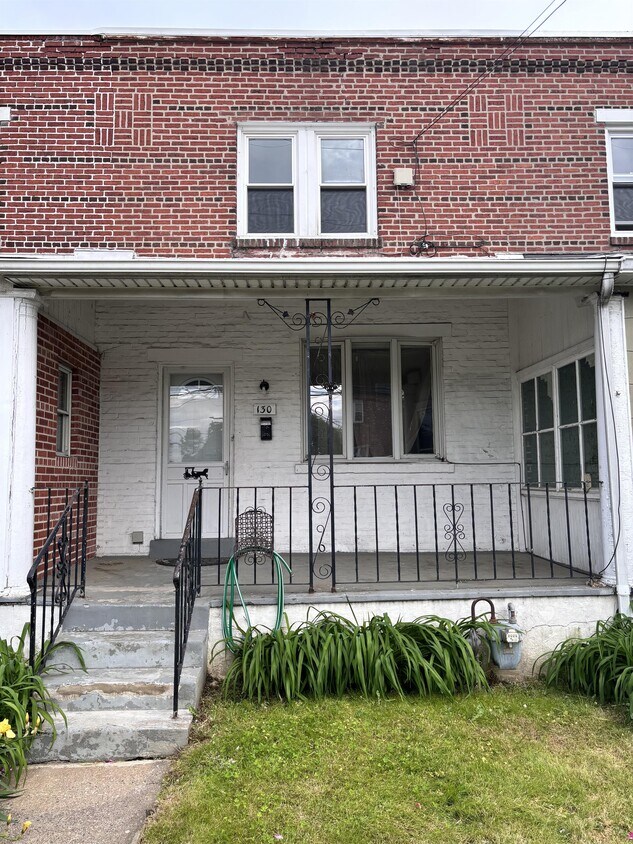 Primary Photo - 130 E Madison Ave