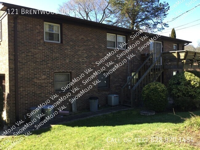 Building Photo - 121 Brentwood Dr
