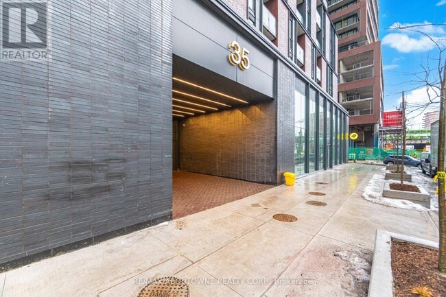 Photo du bâtiment - 35 Parliament St