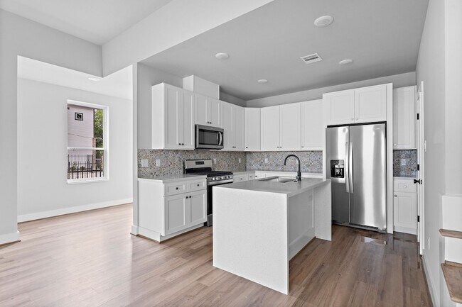 Foto del edificio - 2183 Mansfield St