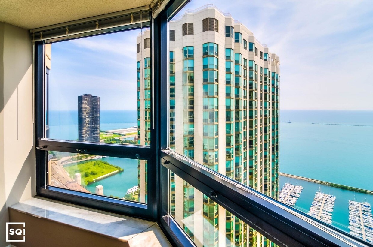 Primary Photo - LAKESHORE EAST: Panoramic Views!
