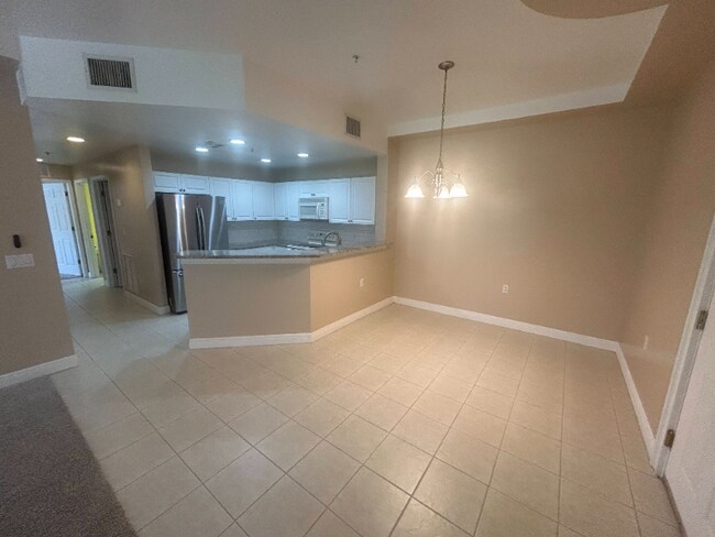 Building Photo - 3944 Pomodoro Cir