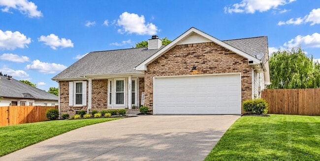 Building Photo - 203 Parrot Dr