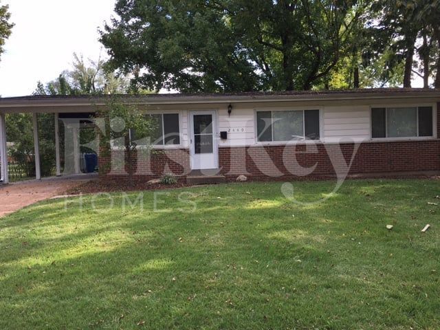 Primary Photo - 2440 Parker Rd