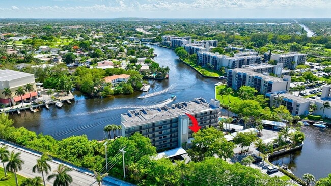 Building Photo - 22 Royal Palm Way