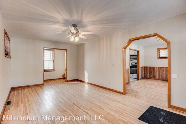 Foto del edificio - 6 br, 2 bath House - 2012 St Clair Ave