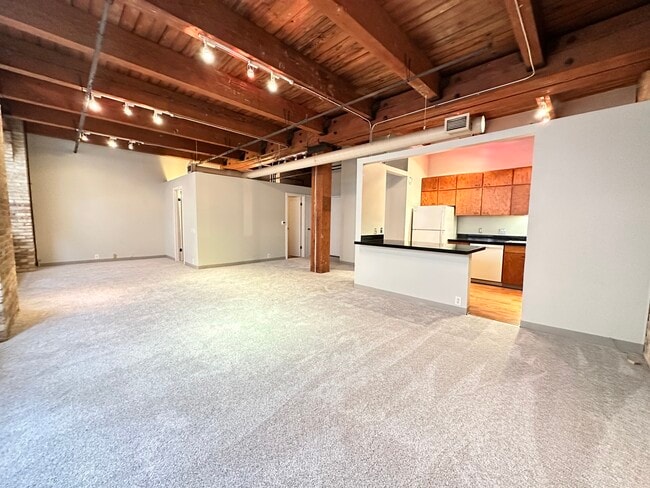 Building Photo - 540 N Lake Shore Dr