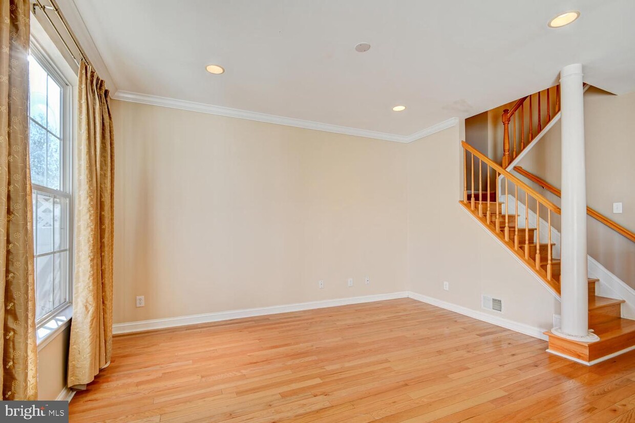 Foto principal - 88 Windsor Pond Rd