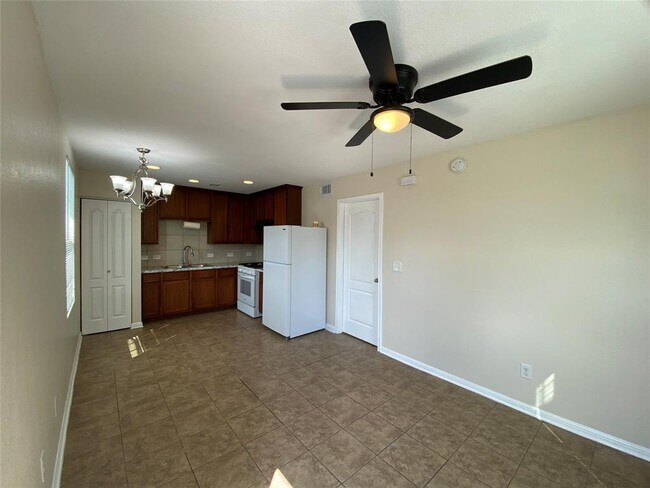 Building Photo - 296 Ferrule Dr