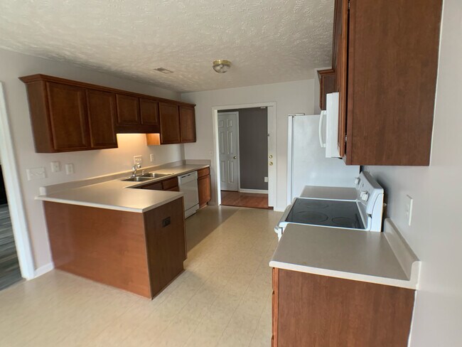 Building Photo - 5503 Rising Ridge Dr