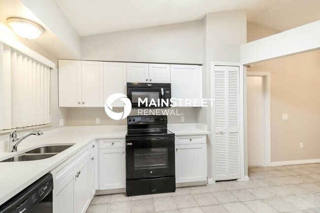 Foto del edificio - 3 Bedroom Pet-Friendly Home in Cocoa, FL w...