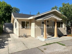 Building Photo - 777 E Redondo Ave