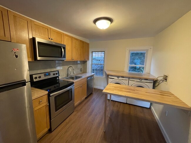 Kitchen - 3 Boswell Ave