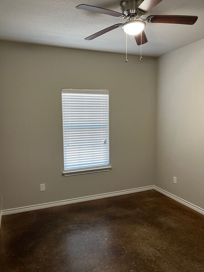 Foto del edificio - 2332 CR 314