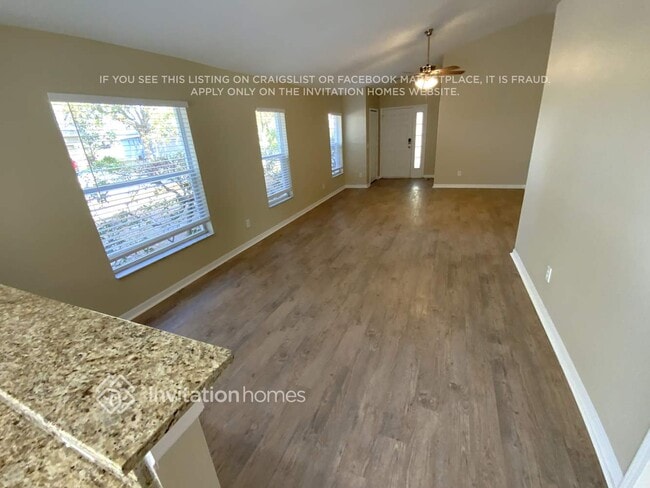 Foto del edificio - 7464 Oxford Garden Cir