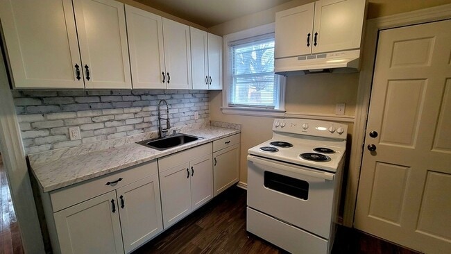 Building Photo - 2612 Pilots Ln