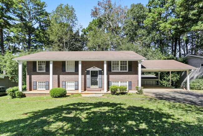 Building Photo - 2143 Chevy Chase Ln