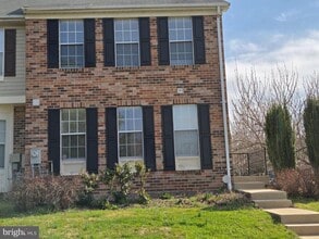 Building Photo - 300 Cinnabar Ln