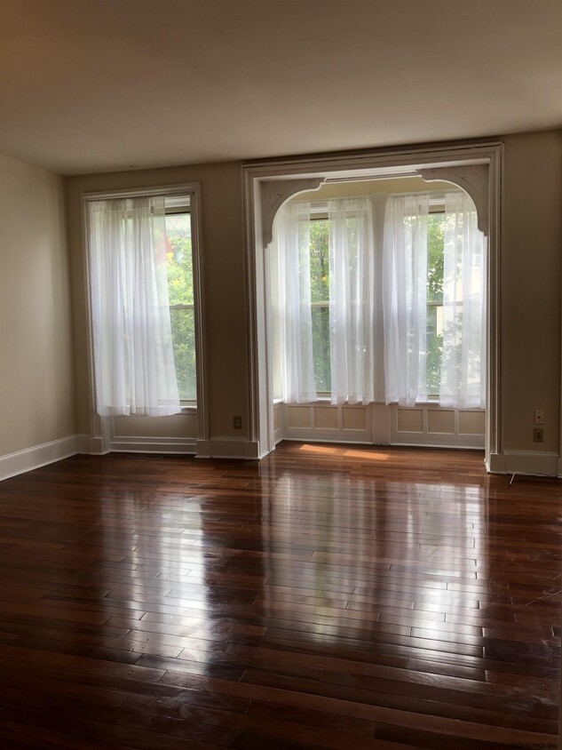 Primary Photo - 151 Lancaster St