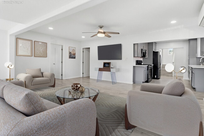 Building Photo - 9234 -9236 Winter Gardens Blvd