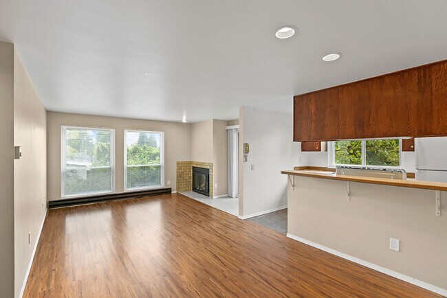 Foto del interior - West Seattle Flats: Leasing Specials! Beautiful City Living Close to Beaches and Parks