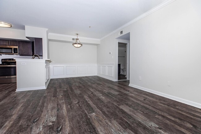 Building Photo - The Ridgeleigh at Van Dorn