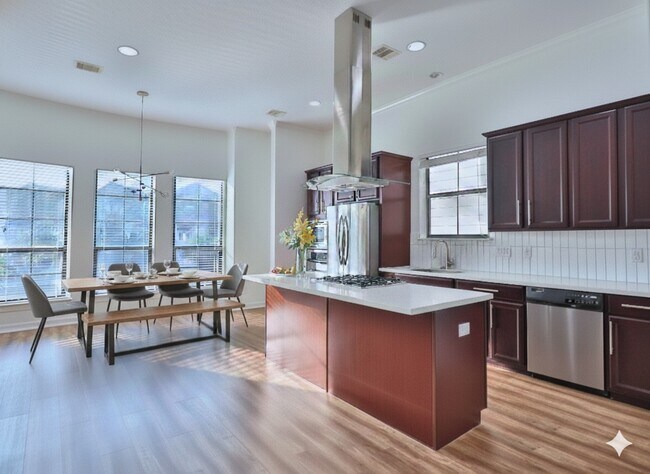 Building Photo - 3446 Clearview Villa Way