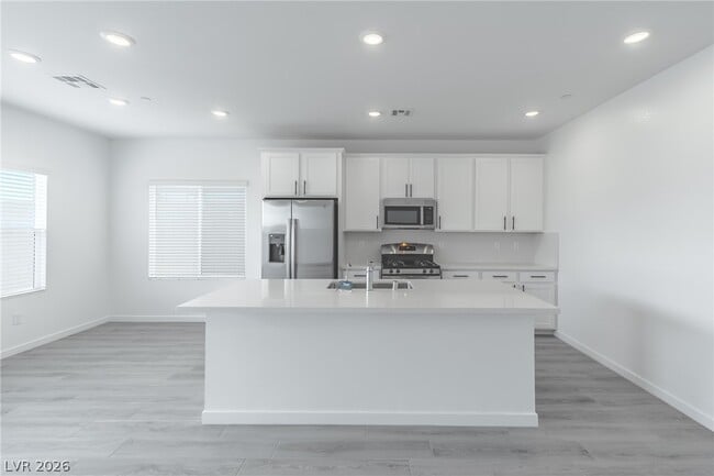 Building Photo - 3380 Sunlight Grove Ln
