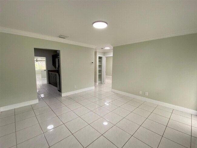 Foto del edificio - 1610 NE 62nd St