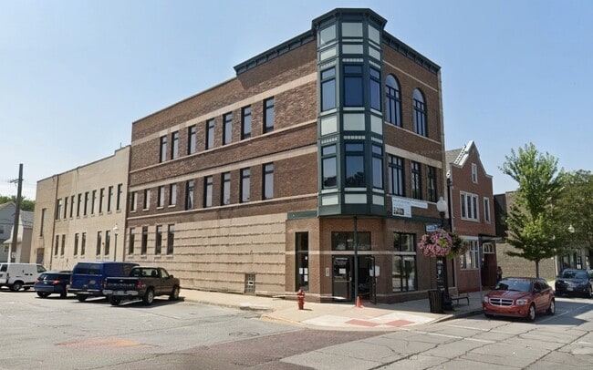 Building Photo - 1548 119th St