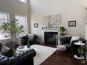 Building Photo - 3818 Pascolo Bend