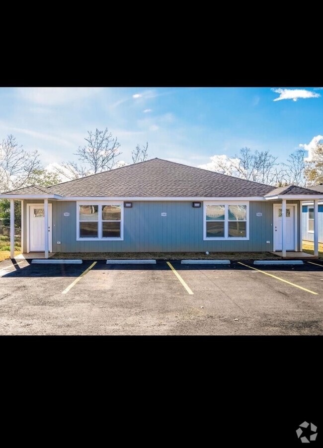 Building Photo - 1309 Dolph St
