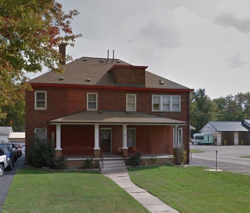 713 S Main St Unit 3, Milan, IN 47031 Condo for Rent in Milan, IN